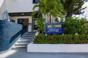 Hollywood Beach Suites and Hotel, Hollywood