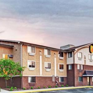 Hotels near Creative Alliance Baltimore - Super 8 by Wyndham Baltimore/Essex Area