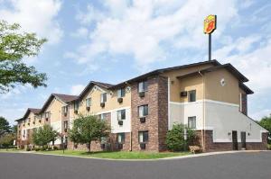 Super 8 by Wyndham Canton/Livonia Area, Canton