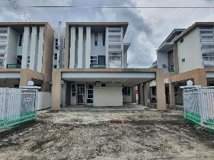 OYO Home 90435 Sena Home Homestay #819, Miri