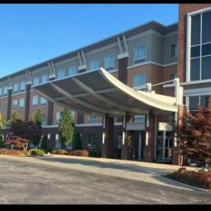 Hotels near Crushers Stadium - Wyndham Avon