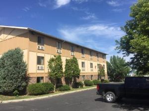 Super 8 by Wyndham Helena, Helena