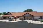 Garden Level Nebraska Hotels - Super 8 By Wyndham Hot Springs