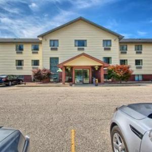 Hotels near Trinity Health Arena - Rodeway Inn Whitehall