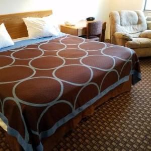 Hotels near Auburn Public Theater - Auburn Inn