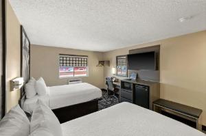 Super 8 by Wyndham Charlottesville, Charlottesville