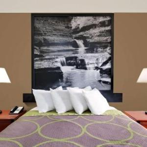 Deep Dive Ithaca Hotels - Super 8 by Wyndham Ithaca