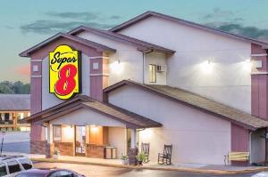 Super 8 by Wyndham Roanoke VA, Roanoke