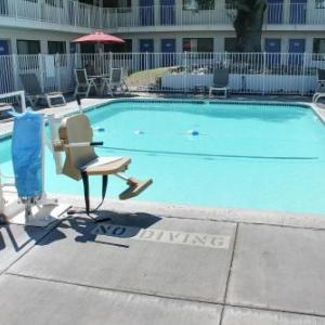 Mott Athletics Center Hotels - Motel 6-Atascadero CA