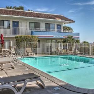 Lancaster Performing Arts Center Hotels - Motel 6-Mojave CA