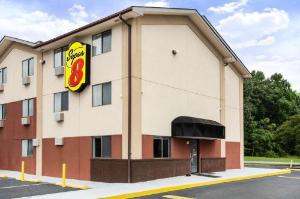 Super 8 by Wyndham Chester/Richmond Area, Chester