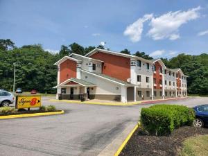 Super 8 by Wyndham Salem VA, Salem