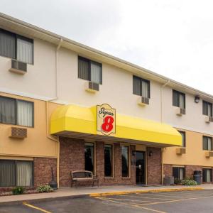 Super 8 by Wyndham Omaha NE