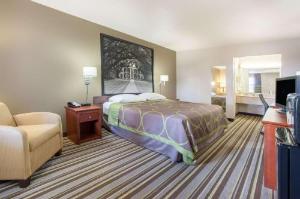 Super 8 by Wyndham Monroe West, West Monroe