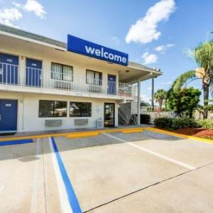 Family Worship Center Lakeland Hotels - Motel 6-Lakeland FL