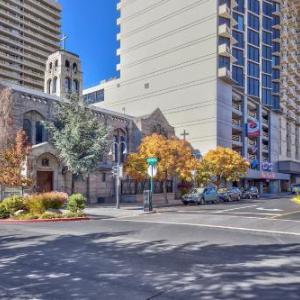 Hotels near Glow Plaza Festival Grounds - Plaza Resort Club Reno