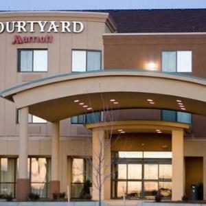 Salina Speedway Hotels - Courtyard by Marriott Salina