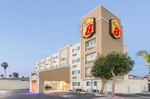 Super 8 by Wyndham National City Chula Vista, National City
