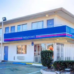 Motel 6-Murfreesboro TN