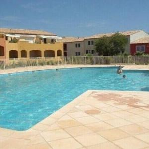 Bel appartement pour 6 personnes dans résidence avec piscine 500 m plage