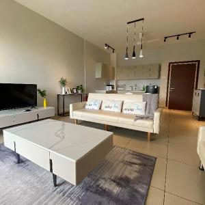 Cloud 9 Suite