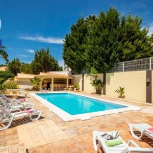 Villa Crisandra - com piscina aquecível em Albufeira