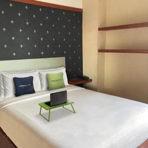 Urbanview Hotel Syariah Puri Residence Medan by RedDoorz
