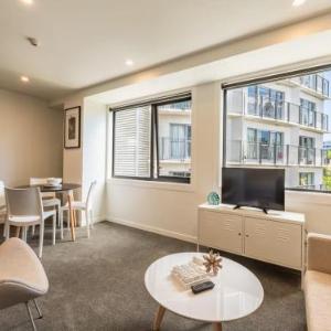 Beautiful 2BR Unit next to Myers Park Zodiak Stays