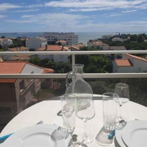 Royan - APPARTEMENT VUE MER - proximité plage et parking privatif