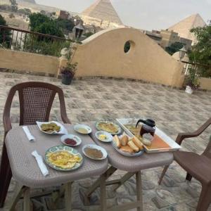 Timo Pyramids View