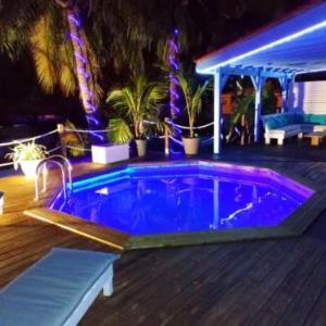 Villa ensoleillée avec piscine privée à Saint-François