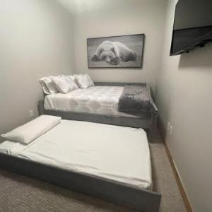 White Spruce Condo by Canadian Rockies Vacation Rentals