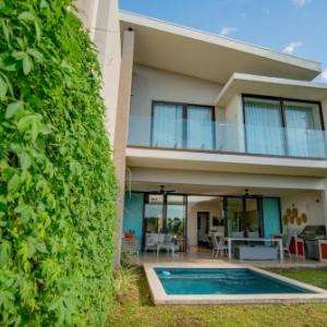 Private Pool Townhouse with Partial Ocean View - Aromo - Reserva Conchal