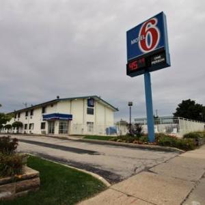 Clarion Pointe Milwaukee Airport