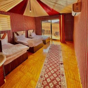RUM WORLD BUBBLE lUXURY CAMP