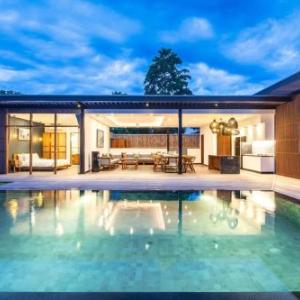 New 5BR Villa Enclosed Lounge Canggu Oasis