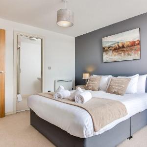 TWO BEDROOM BIRMINGHAM CITY CENTER APARTMENT