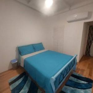 Cozy quiet 1 bedroom 2A near Beach near US Embassy
