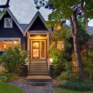 Contemporary Home B&B