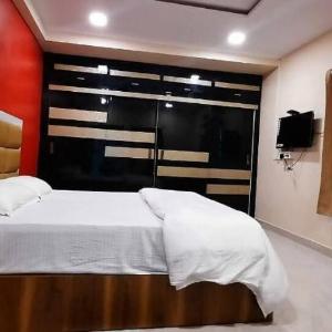 LG Hill View  Guest house