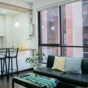 Sky Suites - Fantastic Sopocachi Retreat - City & Illimani Views - Prime Location