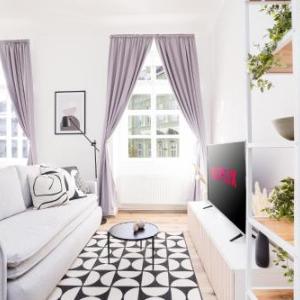 Prague Days - Two-bedroom Apartment with Workspace right next to Old Town Square