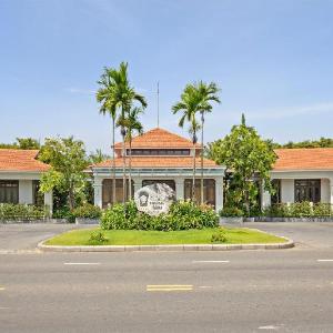 Abogo Resort Villa BeachFront City Center DaNang