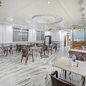 OYO Flagship Hotel Om Shaku Ganga Palace