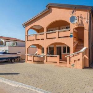Apartments with parking space Vir - 20201