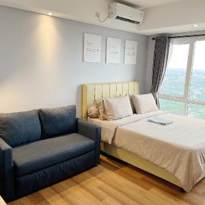 Top Family Studio Breeze Bintaro Apartment OkeStay