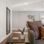 Lively 2BR Apartment Near the Beach and Park - Sheridan 1 Chicago Illinois