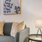 Cozy 1BR Apartment in Rogers Park - Touhy 2W