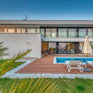Luxury Villa Eleven near Rovinj for 10 persons only 4 km from the Beach