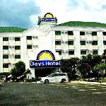 Days Hotel by Wyndham Batangas